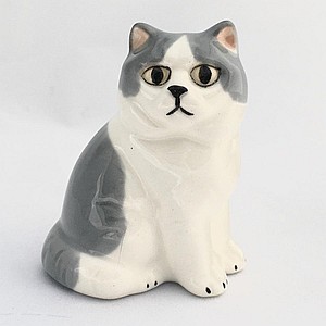 Фарфоровая статуэтка кошка Британская малая бело-серая