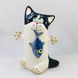 Фарфоровая статуэтка Кот-рыболов (из серии котов-охотиков)