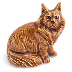 Фарфоровая статуэтка кошка Мейн-кун малый рыжего окраса
