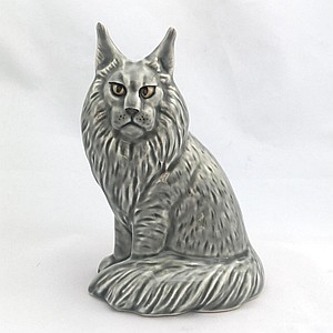Фарфоровая статуэтка кошка Мейн-кун сидящий серого окраса