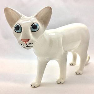 Фарфоровая статуэтка кошка Ориентальная белая