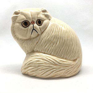 Фарфоровая статуэтка Персидский кот комочком кремовый