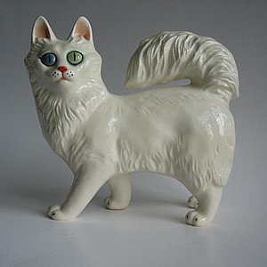 Фарфоровая статуэтка кошка Ангора турецкая